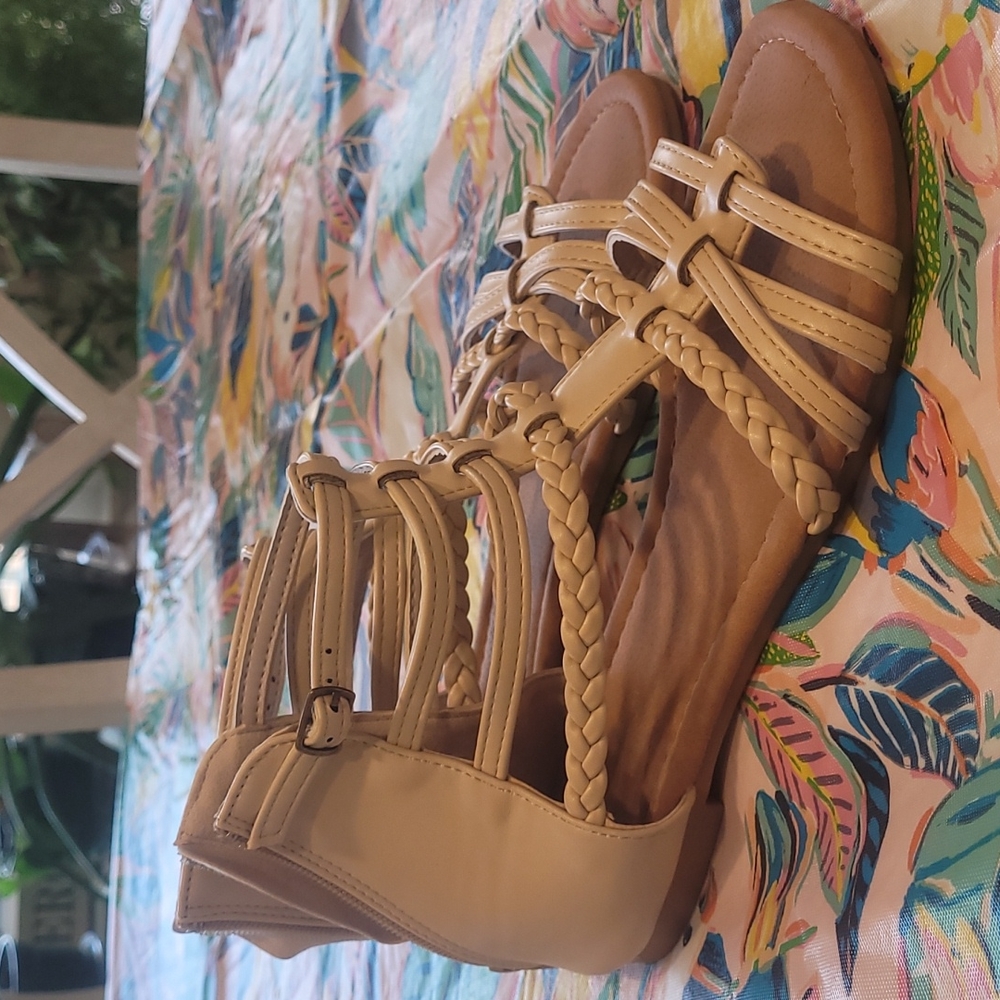 Womens DAYDAYGO sandal